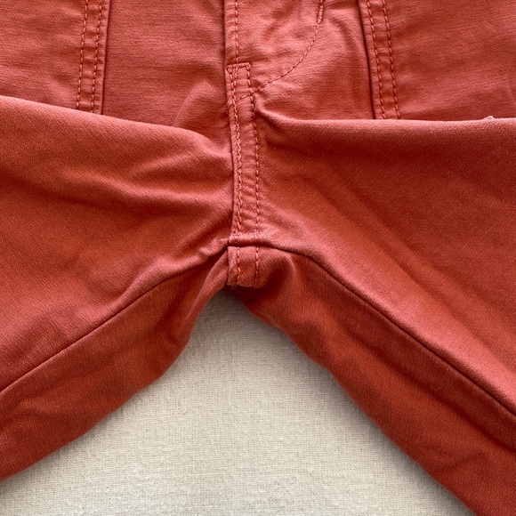 Levi’s | Ribcage Straight Cargo Pant - Picture 4 of 9